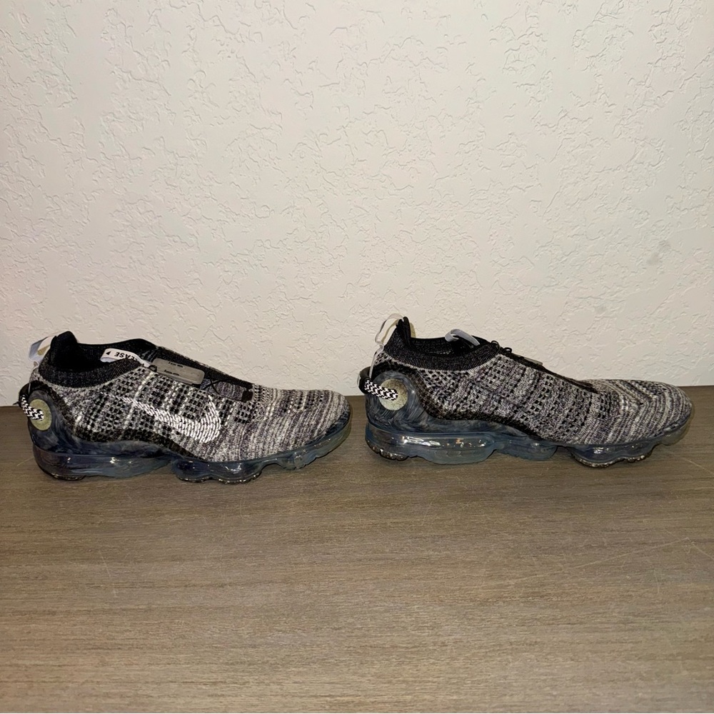 Nike Men’s Air VaporMax 2020 Flyknit, Black/Black/White, Size 10.5 - Picture 4 of 12